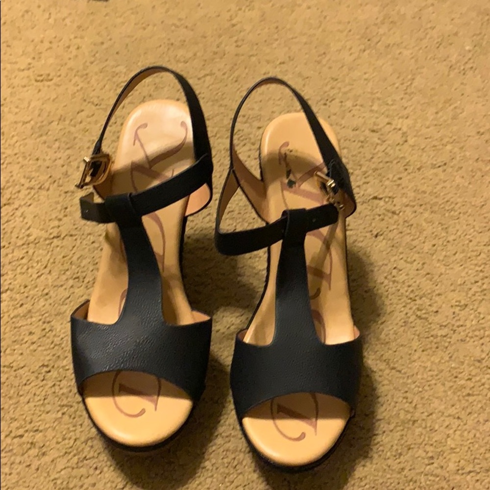 Black with brown wedge